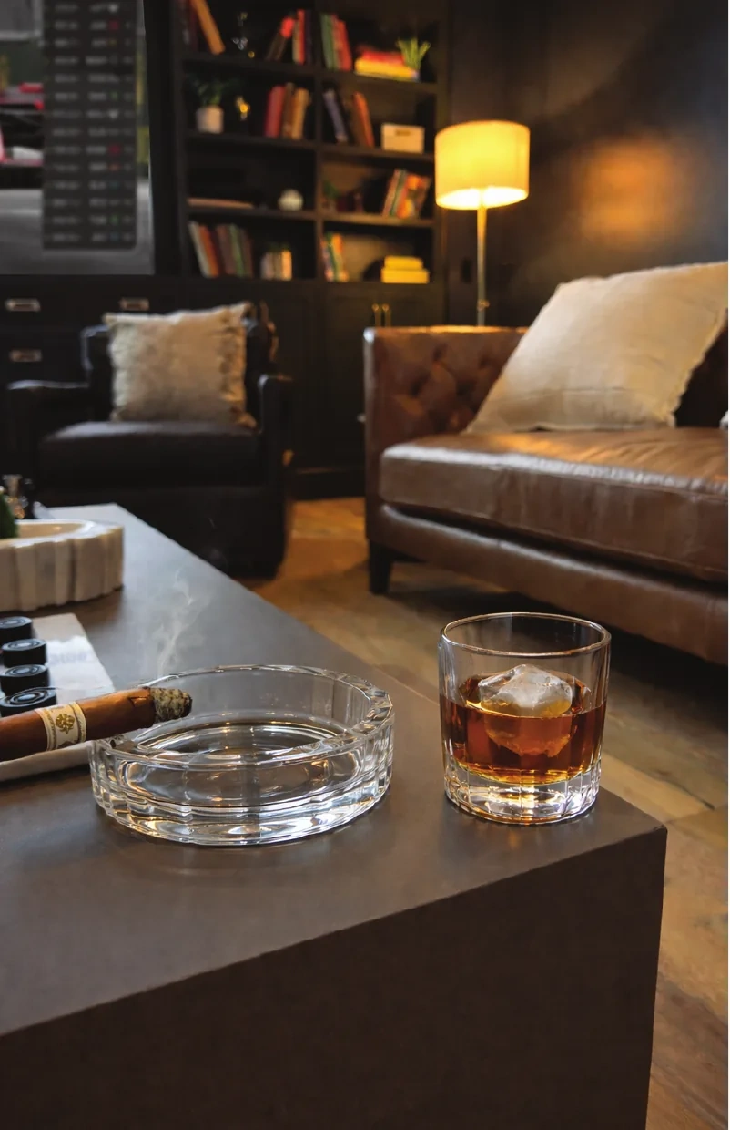 Private cigar lounge