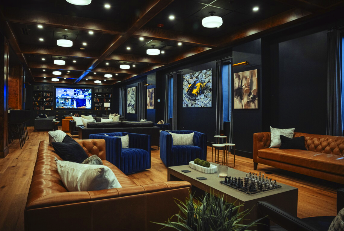 Automotive lounge details